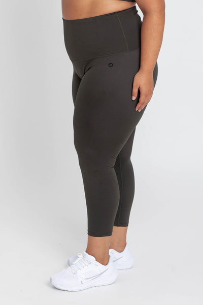 Essential 7/8 Length Tight in Black, Legging, Active Truth