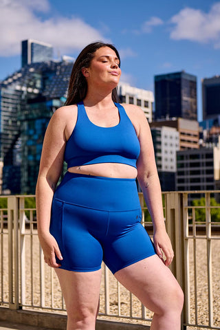 Model wears an XL. She is a size 16 and 175cm tall.