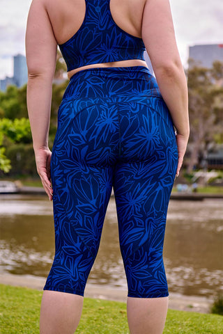 Training Pocket 3/4 Length Tight - Illustrated Floral