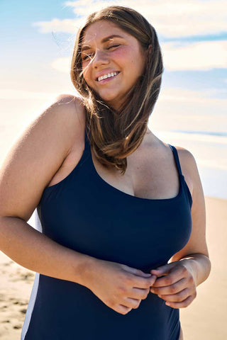 Model wears an XL. She is a size 16, wears a 14D bra and is 175cm tall.