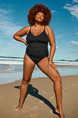 Model wears a XL. She is a size 16, wears a 16E bra and is 180cm tall.