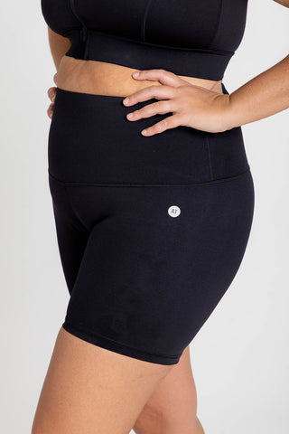 Essential High Waisted 5" Bike Short - Black