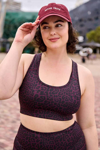 Model wears a L. She is a size 16, wears a 14DD bra and is 172cm tall.