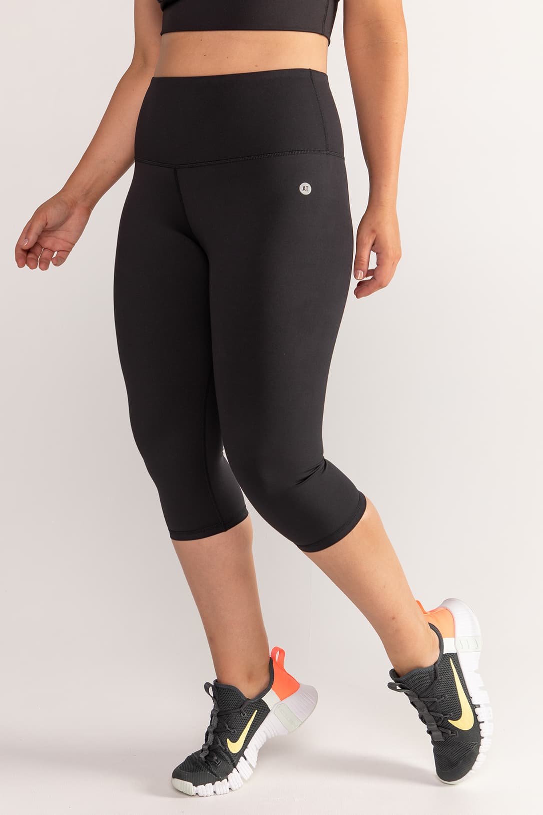 Buy DIAZ Women's 3/4 Length Leggings I 3/4 Yoga Pants for Women|High Waist  Gym, Running, Yogawear, Stretchable Capri for Women with Two Side Pockets  Size M Colour Black Online at Best Prices